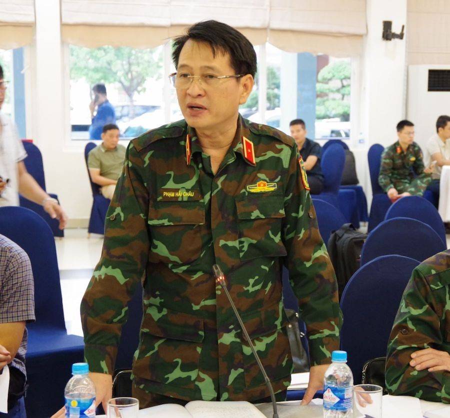 Thiếu tướng Phạm Hải Châu - Phó cục trưởng Cục Cứu hộ cứu nạn, Bộ Quốc phòng phát biểu tại hội nghị