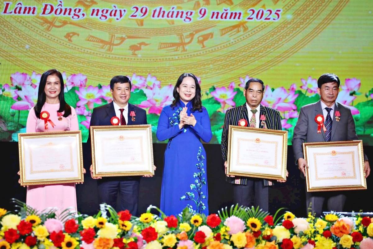 Lâm Đồng: Vinh danh 35 gương mặt, tập thể ưu tú tại Đại hội Thi đua têu nước