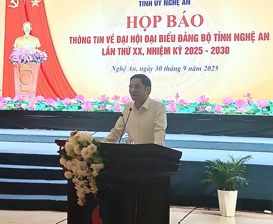 ông Hoàng Nghĩa Hiếu – Phó Bí thư Thường trực Tỉnh uỷ, Chủ tịch HĐND tỉnh Nghệ An