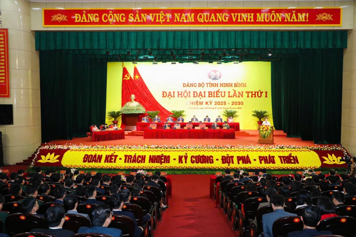 Toàn cảnh phiên trù bị Đại hội đại biểu Đảng bộ tỉnh Ninh Bình lần thứ I, nhiệm kỳ 2025 - 2030.