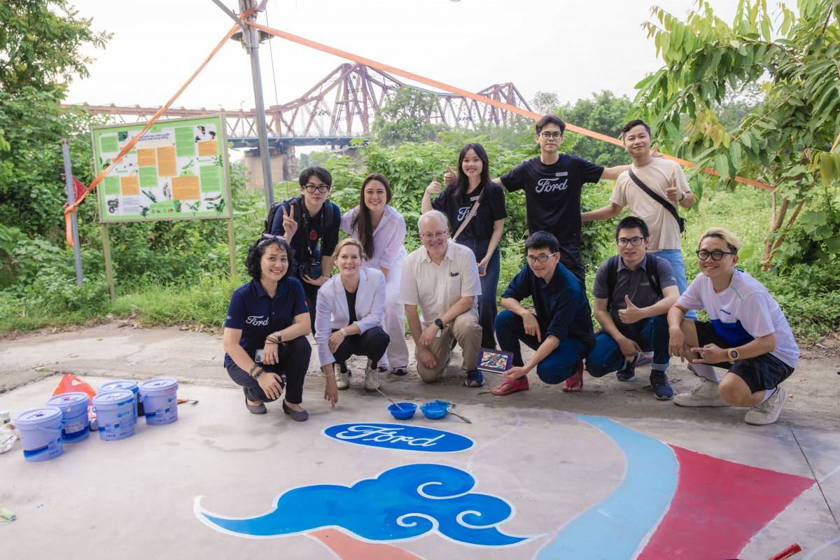 Ford phối hợp cùng tổ chức xã hội cải tạo bãi đất bỏ hoang thành Không gian cộng đồng Phúc Tân – Bở Vở