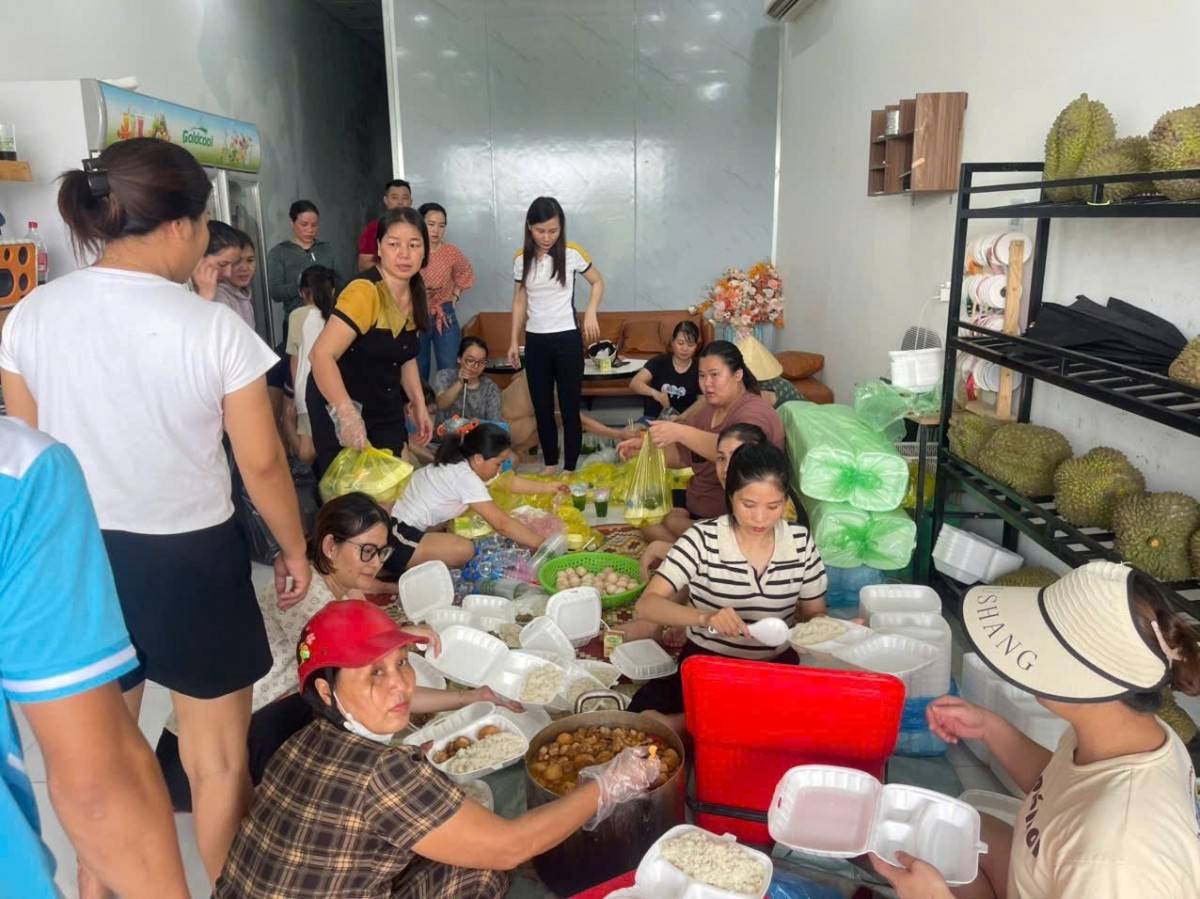 Thanh Hóa: Bốn người tử vong, 8.800 nhà bị ngập nước do bão số 10, sơ tán khẩn cấp 9.295 hộ khỏi vùng nguy hiểm