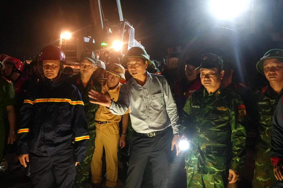 Nỗ lực cao nhất để tìm kiếm thuyền viên mất tích trên biển Quảng Trị