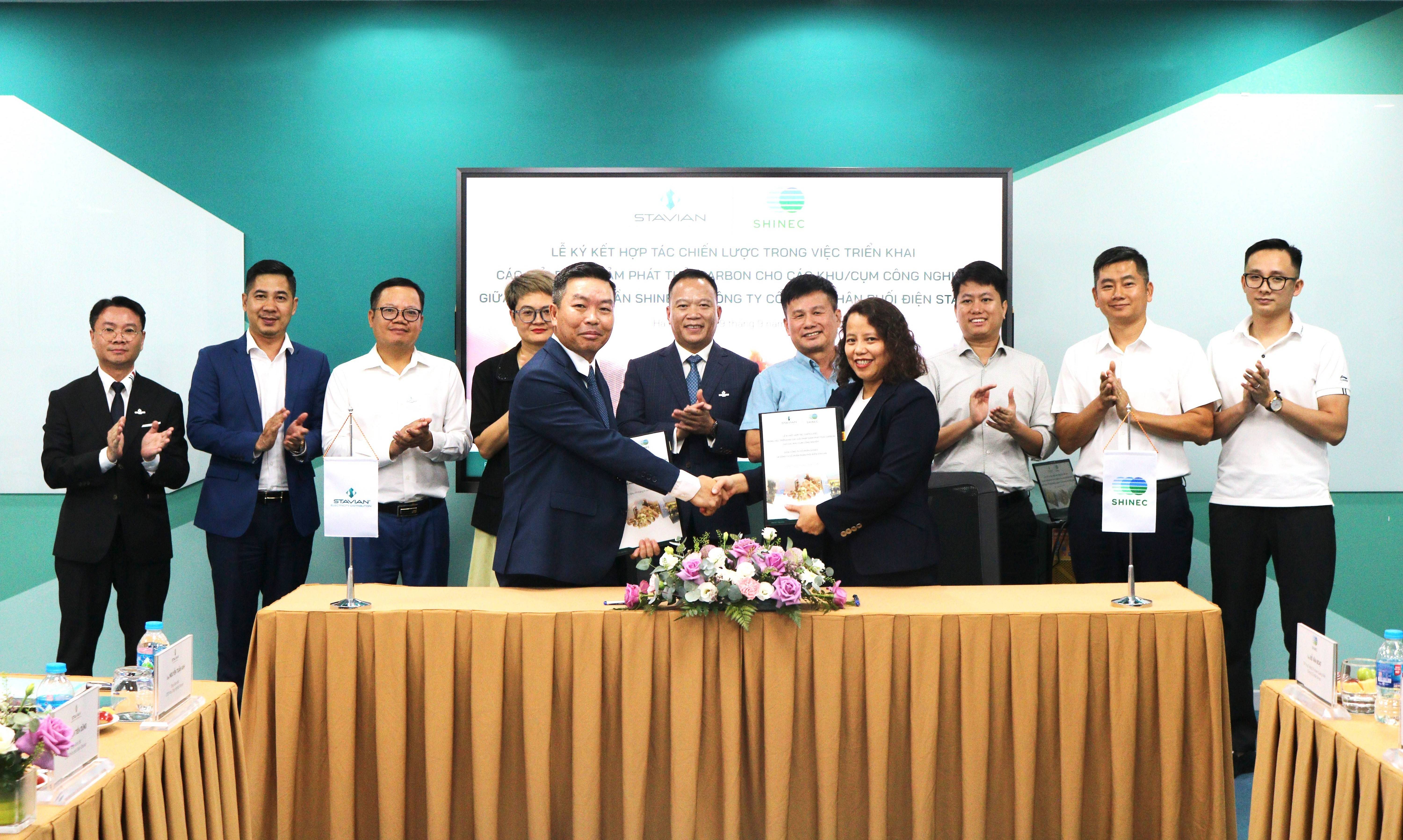 Stavian ED và Shinec ký kết hợp tác chiến lược triển khai giải pháp giảm phát thải carbon