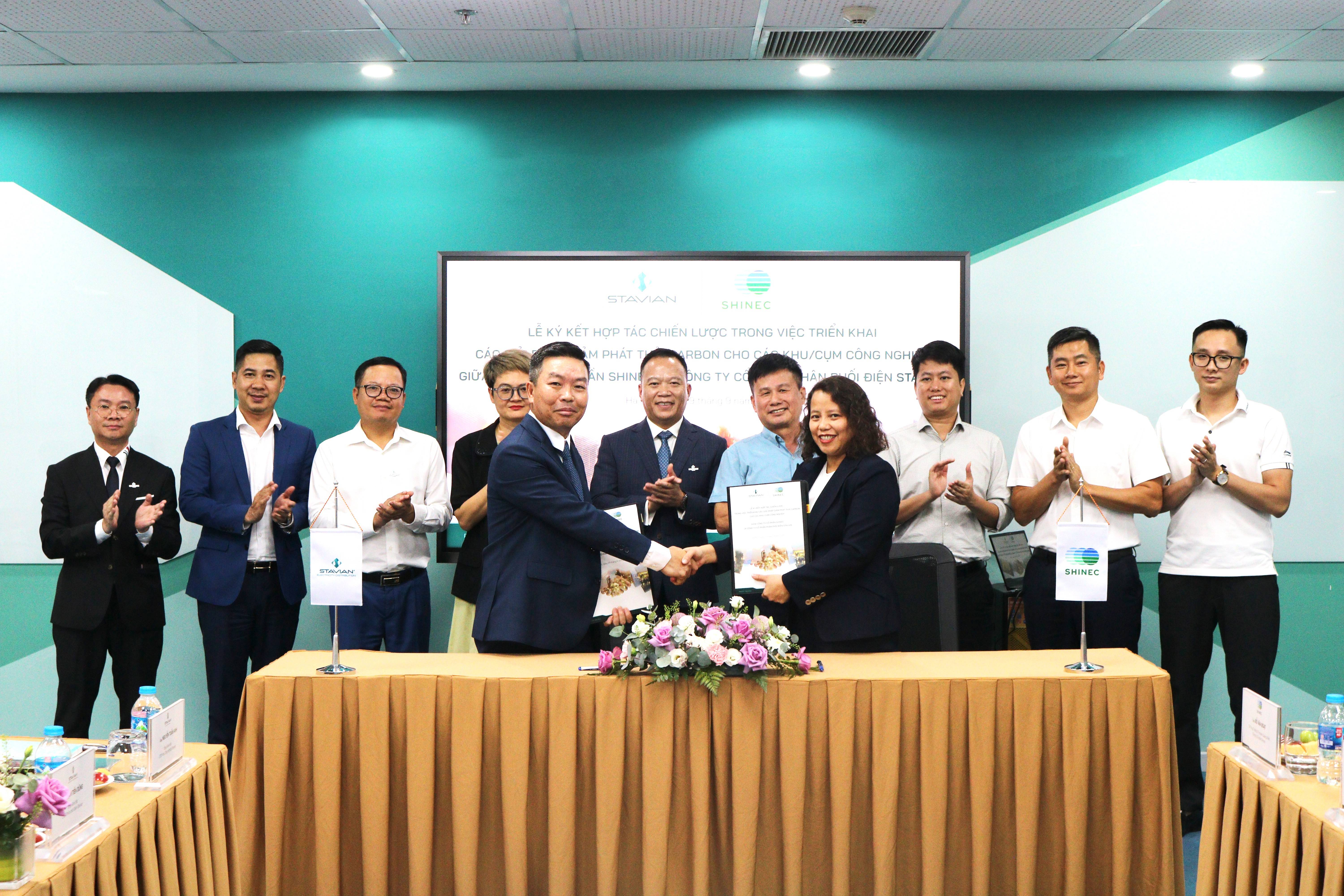 Stavian ED và Shinec ký kết hợp tác chiến lược triển khai giải pháp giảm phát thải carbon