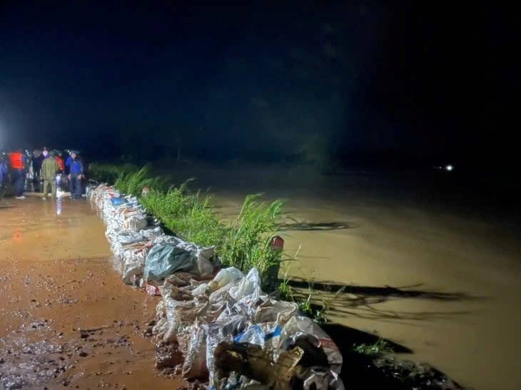 Thanh Hóa: Nước sông Bưởi, sông Cầu Chày dâng vượt báo động 3, chính quyền khẩn trương ứng phó