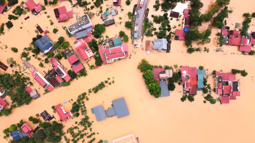 Thanh Hóa: Nước sông Bưởi, sông Cầu Chày dâng vượt báo động 3, chính quyền khẩn trương ứng phó