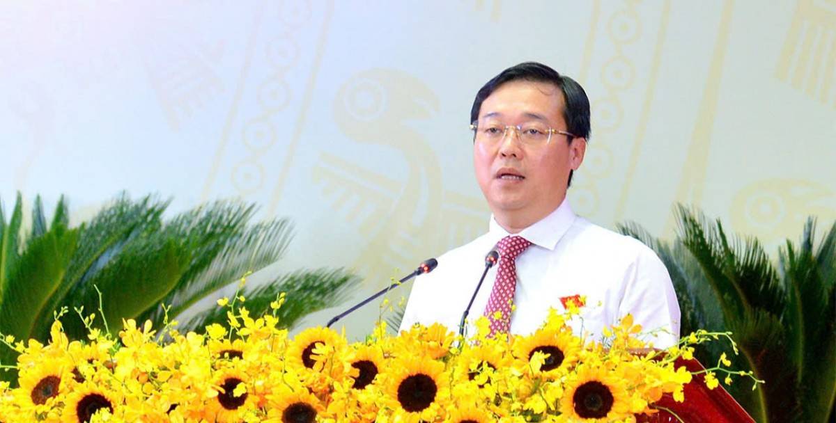 Đồng chí Lê Quốc Phong, Ủy viên Ban Chấp hành Trung ương Đảng, Bí thư Tỉnh ủy Đồng Tháp nhiệm kỳ 2020 - 2025 phát biểu tiếp thu, giải trình ý kiến của các đại biểu.