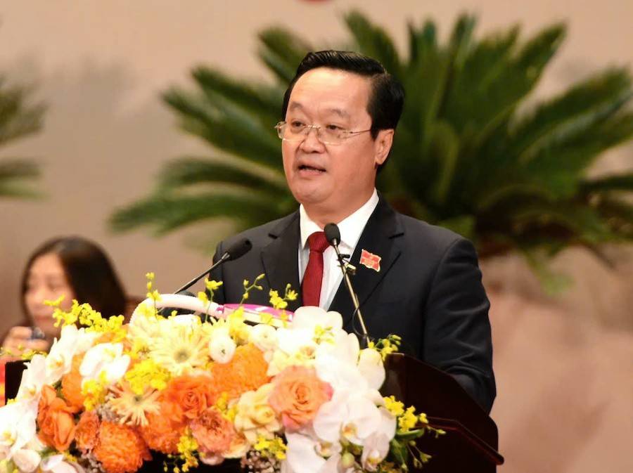 Đồng chí Nguyễn Đức Trung - Bí thư Tỉnh uỷ Nghệ An thay mặt Đoàn Chủ tịch phát biểu khai mạc Đại hội