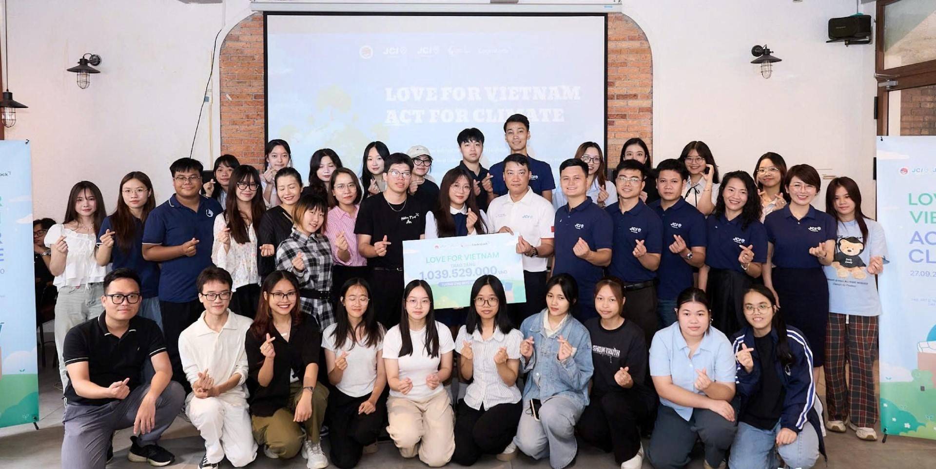 Locknlock lan toả sống xanh bền vững qua sự kiện ‘Love for Vietnam – Act for climate’