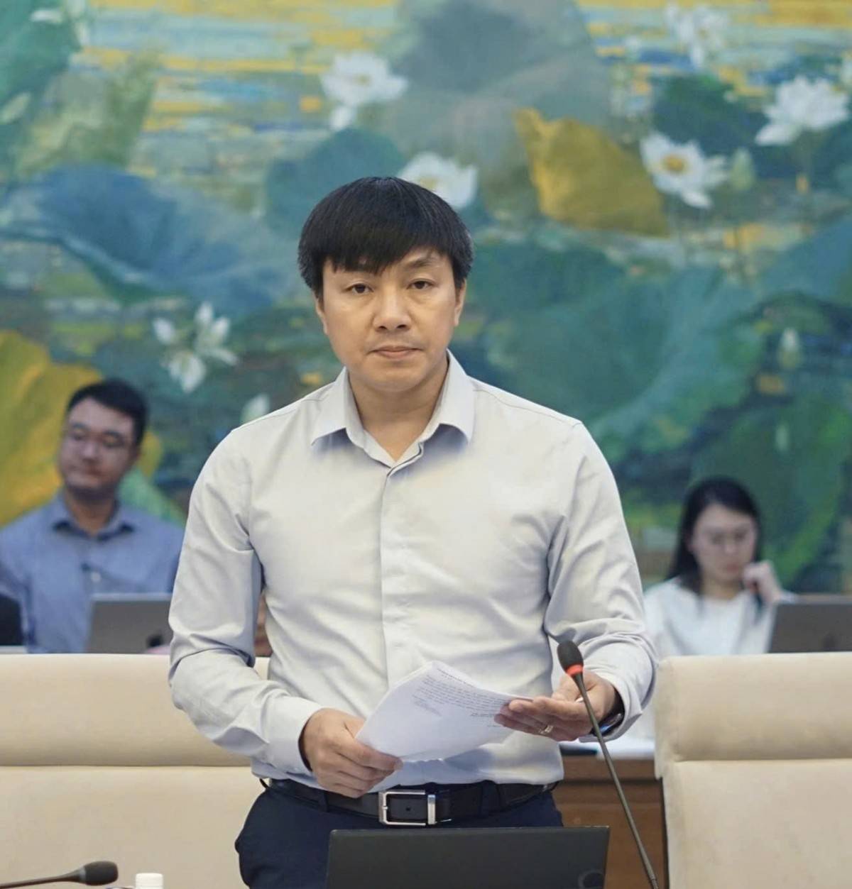 Ông Trần Văn Hiển chia sẻ những hiểu biết sâu sắc về thị trường TMĐT và giải pháp thiết thực.