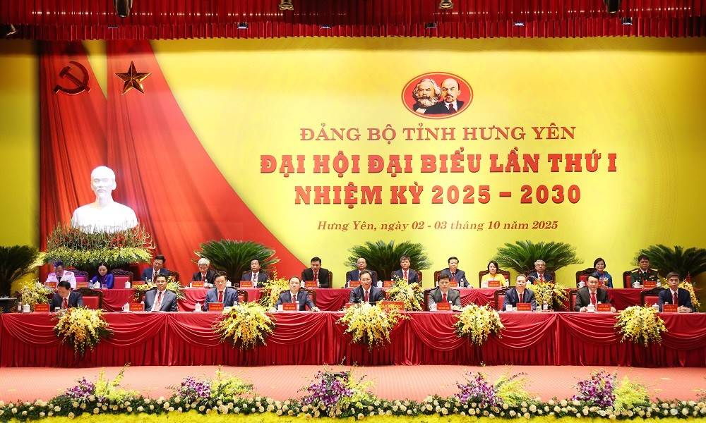 Đoàn Chủ tịch điều hành Đại hội.