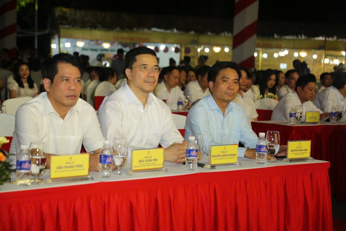 Các đại biểu thma dự lễ khai mạc