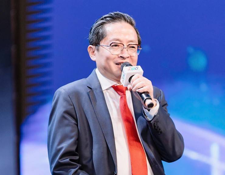 Doanh nhân Trần Kim Chung: 