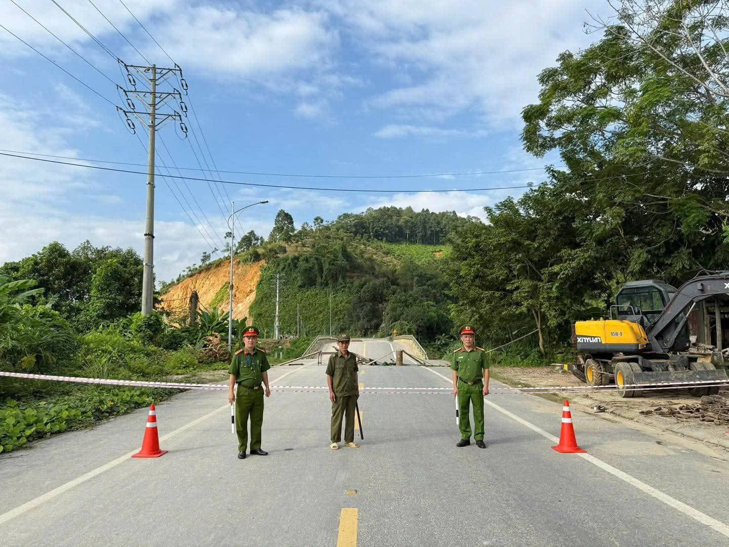 Tuyên Quang: Sập mố cầu Tát Luông, đường tỉnh 185 cấm lưu thông