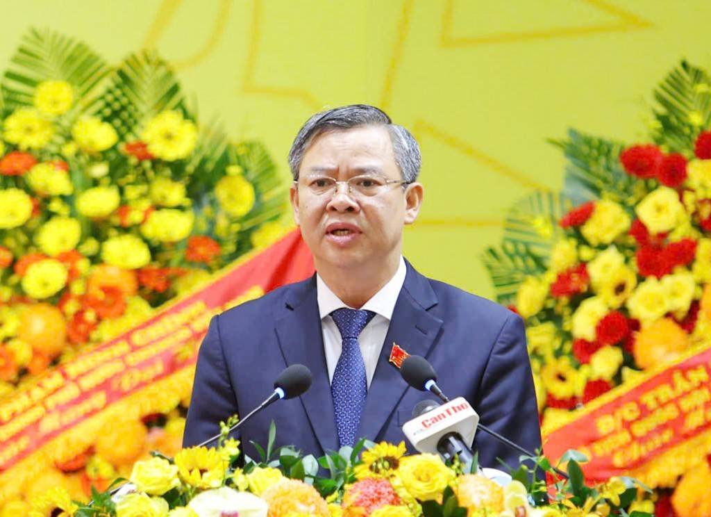 Ông Trương Cảnh Tuyên được bầu giữ chức Chủ tịch UBND TP. Cần Thơ