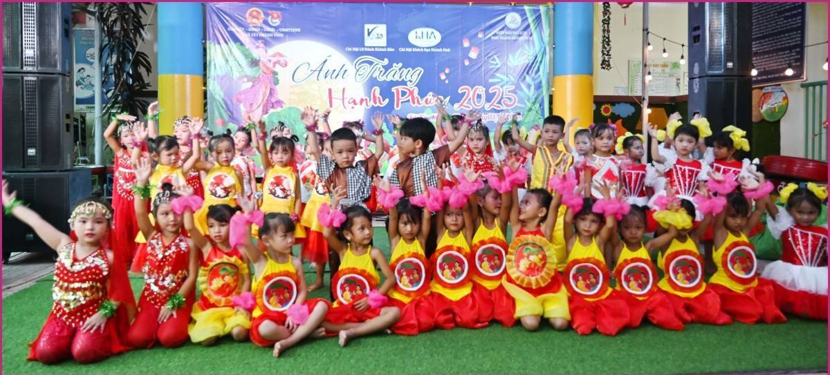 Lan tỏa yêu thương: “Ánh Trăng Hạnh Phúc” đến với Tây Khánh Vĩnh