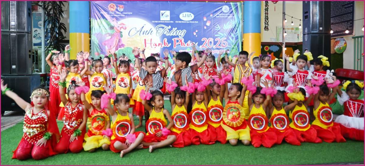 Lan tỏa yêu thương: “Ánh Trăng Hạnh Phúc” đến với Tây Khánh Vĩnh