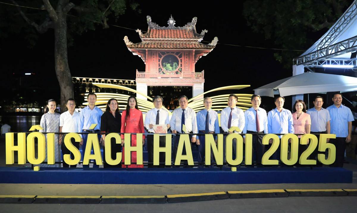 Hội Sách Hà Nội 2025:  Nơi tri thức được làm mới qua công nghệ