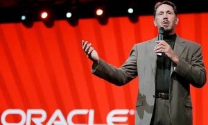 CEO Elon Musk vẫn giữ ngôi vị tỷ phú số 1 thế giới dù bị tỷ phú Larry Ellison bám sát