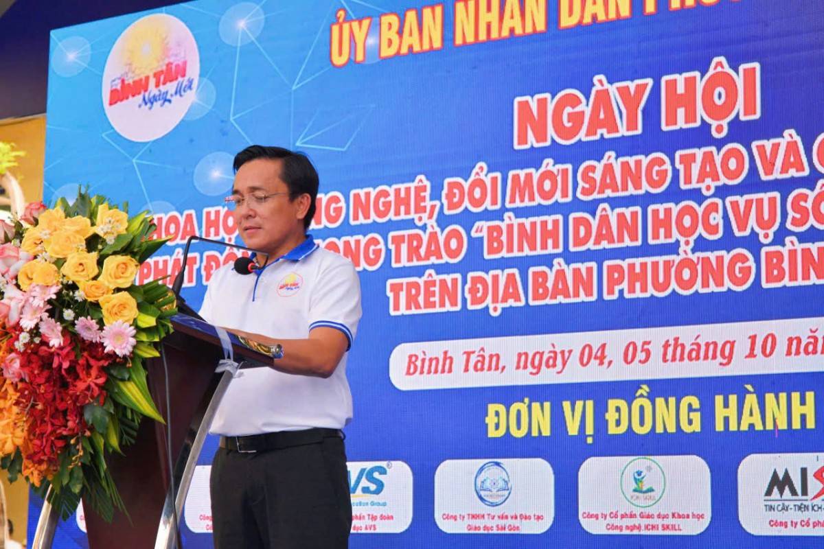 Ông Nguyễn Văn Sử- phó Bí thư, Chủ tịch UBND phường Bình Tân