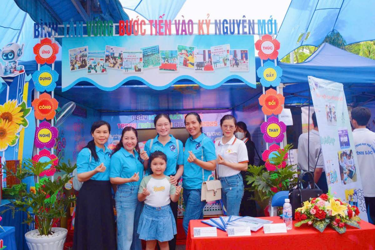 thu hút sự tham gia của đông đảo của cán bộ, giáo viên, học sinh, phụ huynh, doanh nghiệp và người dân trên địa bàn.