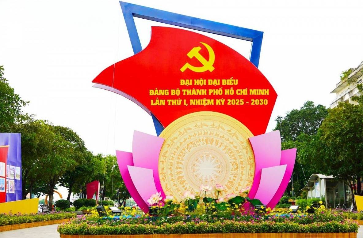 TP. Hồ Chí Minh: Không nhận hoa, quà tặng chúc mừng Đại hội Đảng bộ lần thứ I