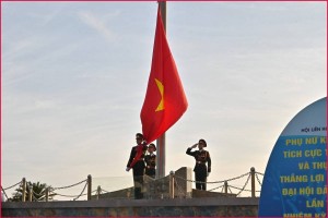 Khánh Hòa: Hơn 1.200 Hội viên Phụ nữ dự Lễ chào cờ kỷ niệm 95 năm ngày thành lập Hội Liên Hiệp Phụ Nữ Việt Nam