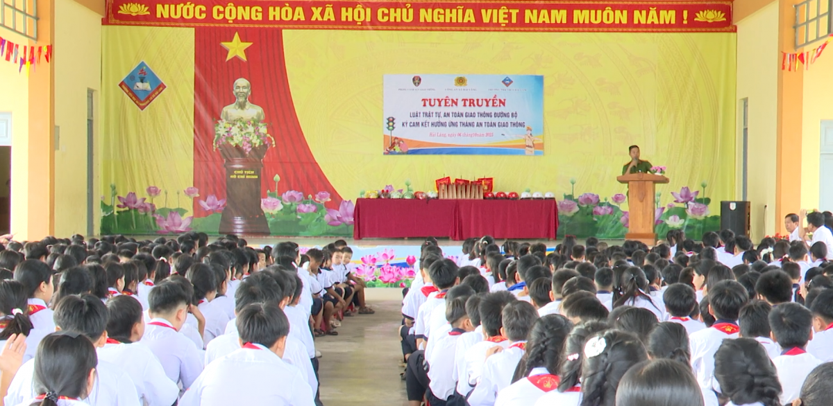 Quảng Trị: Lan tỏa ý thức an toàn giao thông từ trường học đến cộng đồng