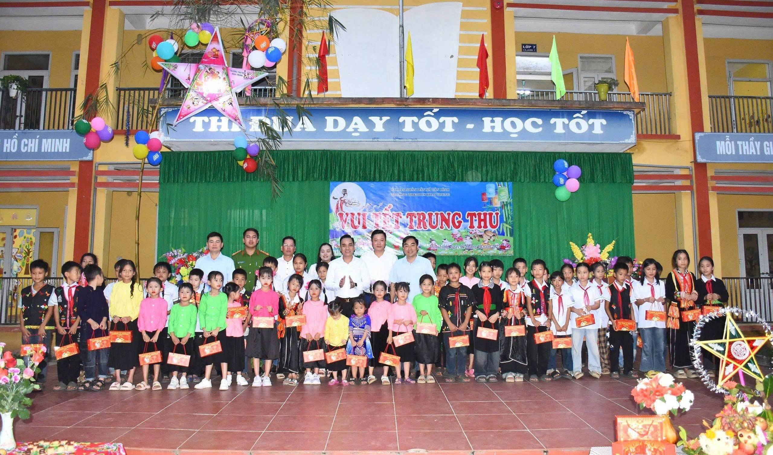 “Vầng trăng cổ tích”  - Trung thu ấm áp cùng học sinh vùng cao Tân Lĩnh, Lào Cai