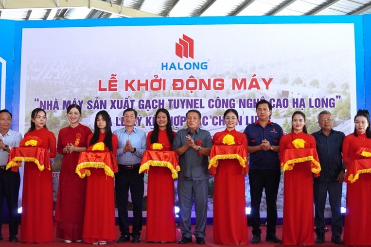 Khởi động Nhà máy Gạch công nghệ cao Hạ Long: Bước tiến mới của công nghiệp Quảng Trị