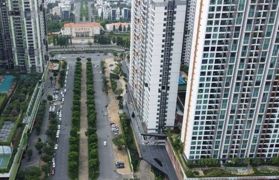 Giá nhà “leo đỉnh” 100 triệu đồng/m², thu nhập khá phải 10 năm mới mua nổi căn hộ 70m²