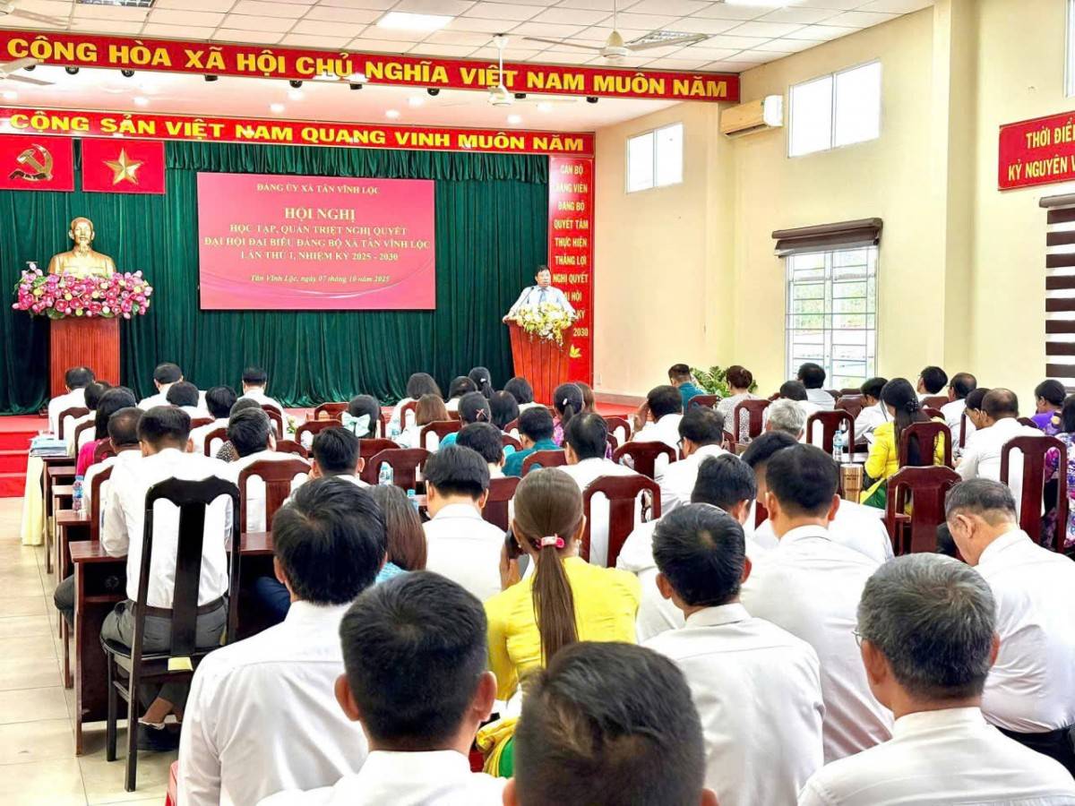 Bí thư Xã Tân Vĩnh Lộc (TP. Hồ Chí Minh): “Muốn nêu gương, tấm gương đó phải trong, phải sáng, phải đẹp”