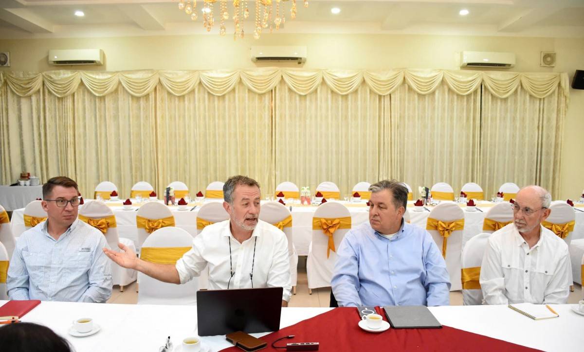  Các đại biểu Trường Đại học Georgia (Hoa Kỳ) trao đổi về công tác tìm kiếm hài cốt liệt sĩ