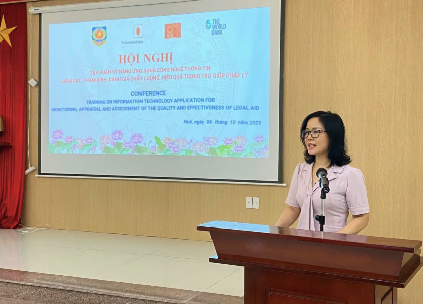  bà Vũ Thị Hường, Phó Cục trưởng Cục Phổ biến giáo dục pháp luật và Trợ giúp pháp lý;