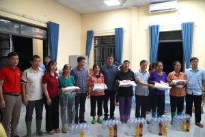 Doanh nghiệp Tuyên Quang chung tay sẻ chia khó khăn với đồng bào vùng lũ Tân Quang