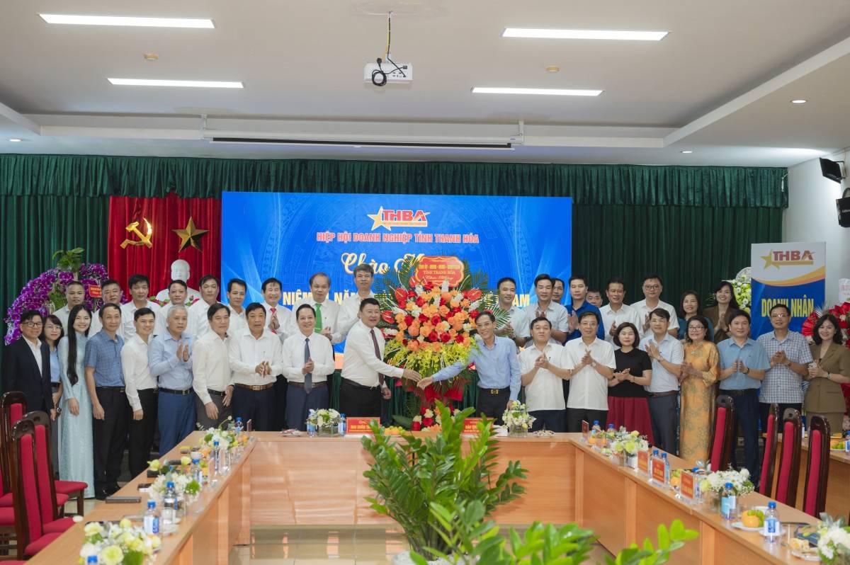 Đoàn lãnh đạo tỉnh Thanh Hoá đến thăm và chúc mừng Hiệp hội Doanh nghiệp