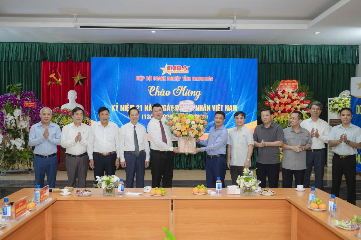 Lãnh đạo Thuế tỉnh Thanh Hoá chúc mừng Hiệp hội