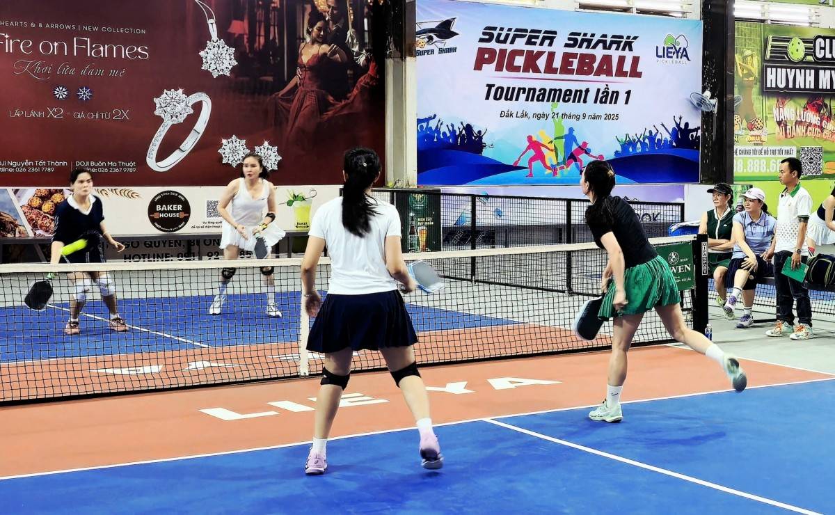 Giải Tennis - Pickleball tranh Cup Bia Lowen lần I - năm 2025 chào mừng Ngày Doanh nhân Việt Nam có hơn 400 vận động viên tham gia thi đấu.