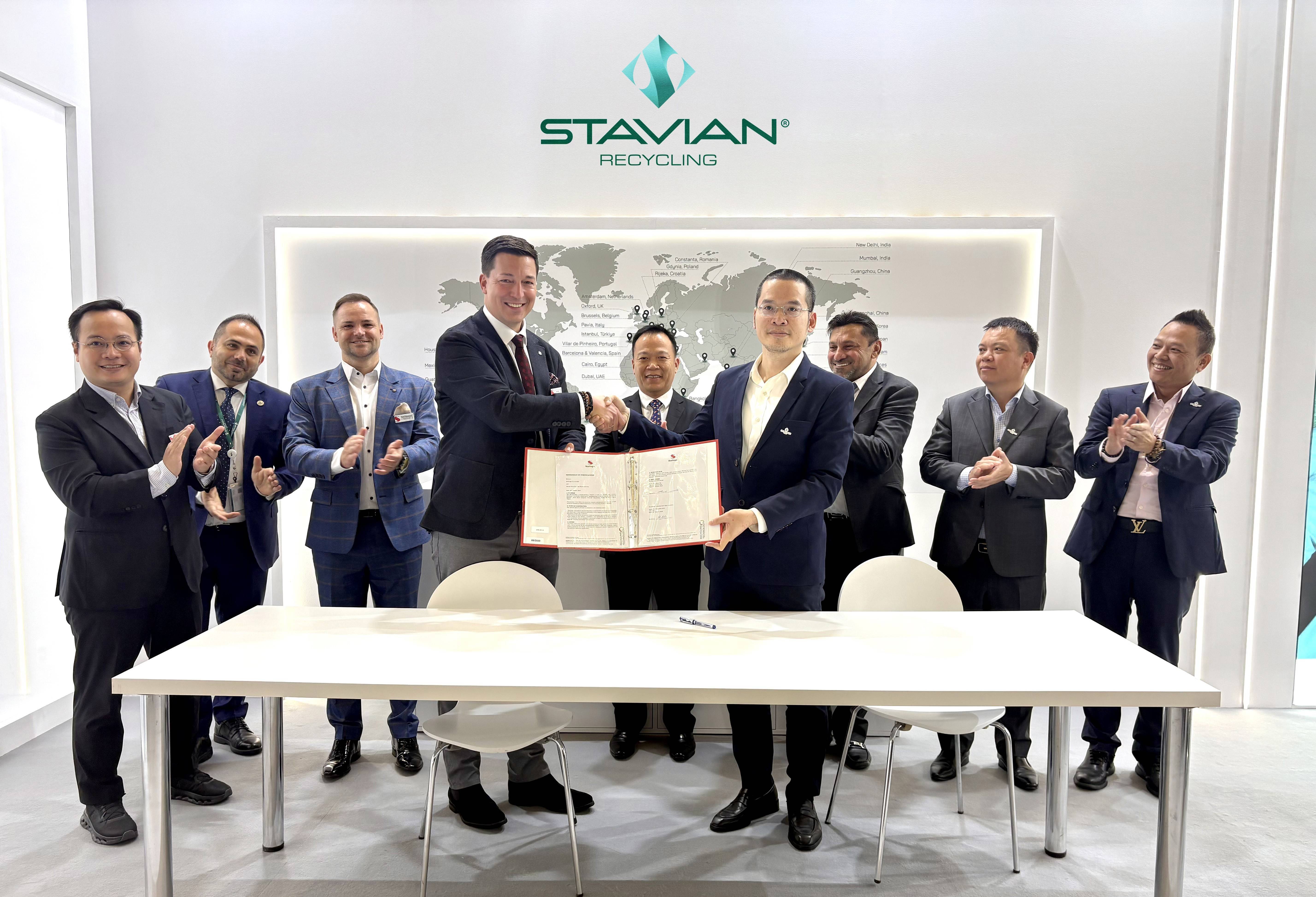 Stavian Recycling hợp tác Starlinger và AMUT, thúc đẩy dự án tái chế rPET tại Thanh Hóa