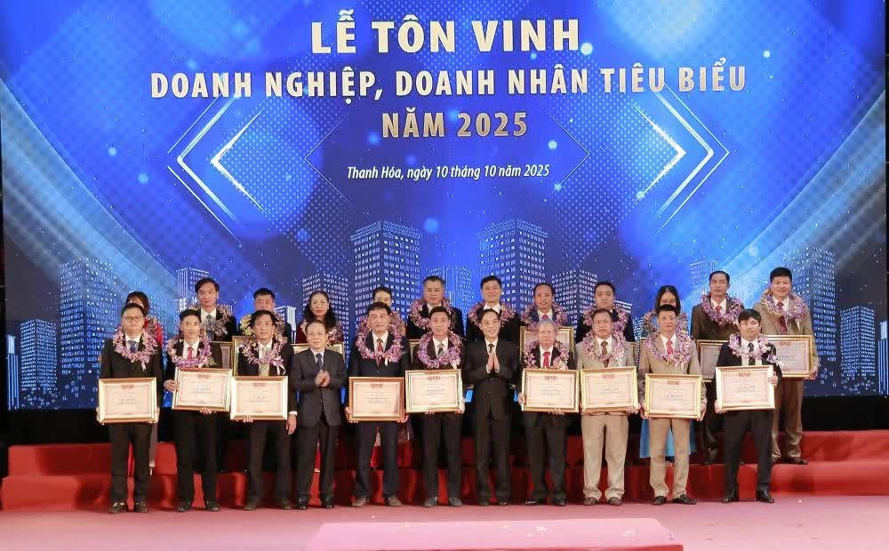 Ngày doanh nhân Việt Nam - Lời nhắc nhở về trách nhiệm và khát vọng cống hiến