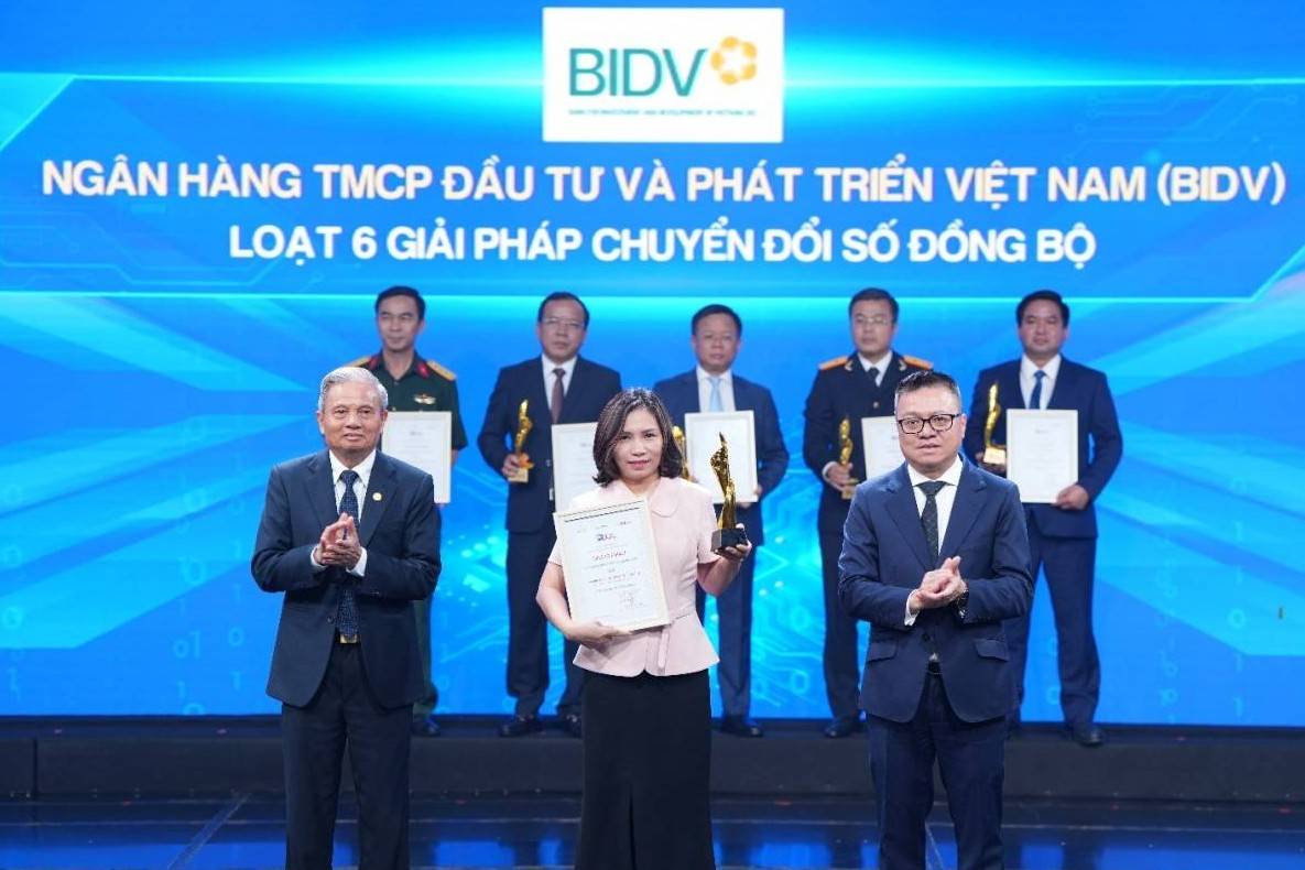 BIDV được vinh danh “Doanh nghiệp chuyển đổi số xuất sắc”