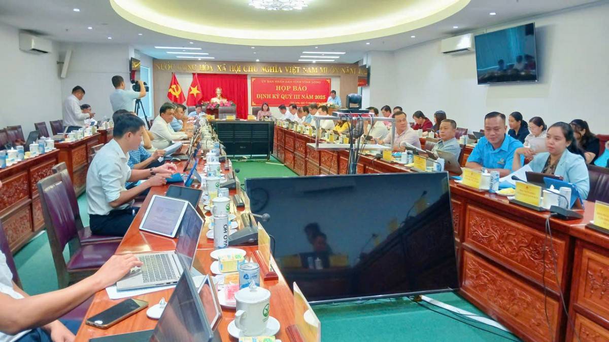 Quang cảnh buổi Họp báo. 