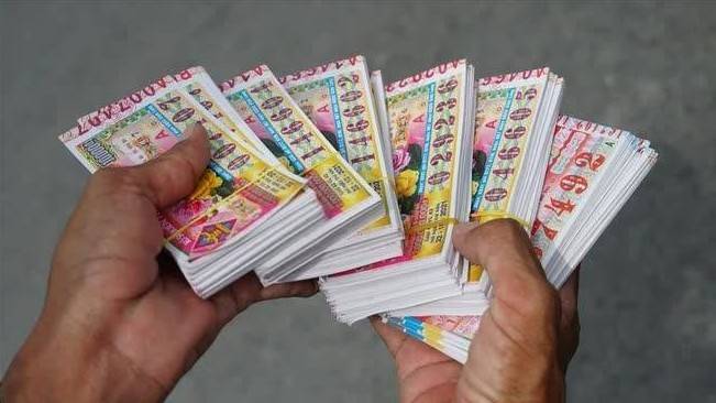 Những tờ vé số 10.000 đồng kể chuyện dòng tiền nghìn tỷ của ngành siêu lợi nhuận