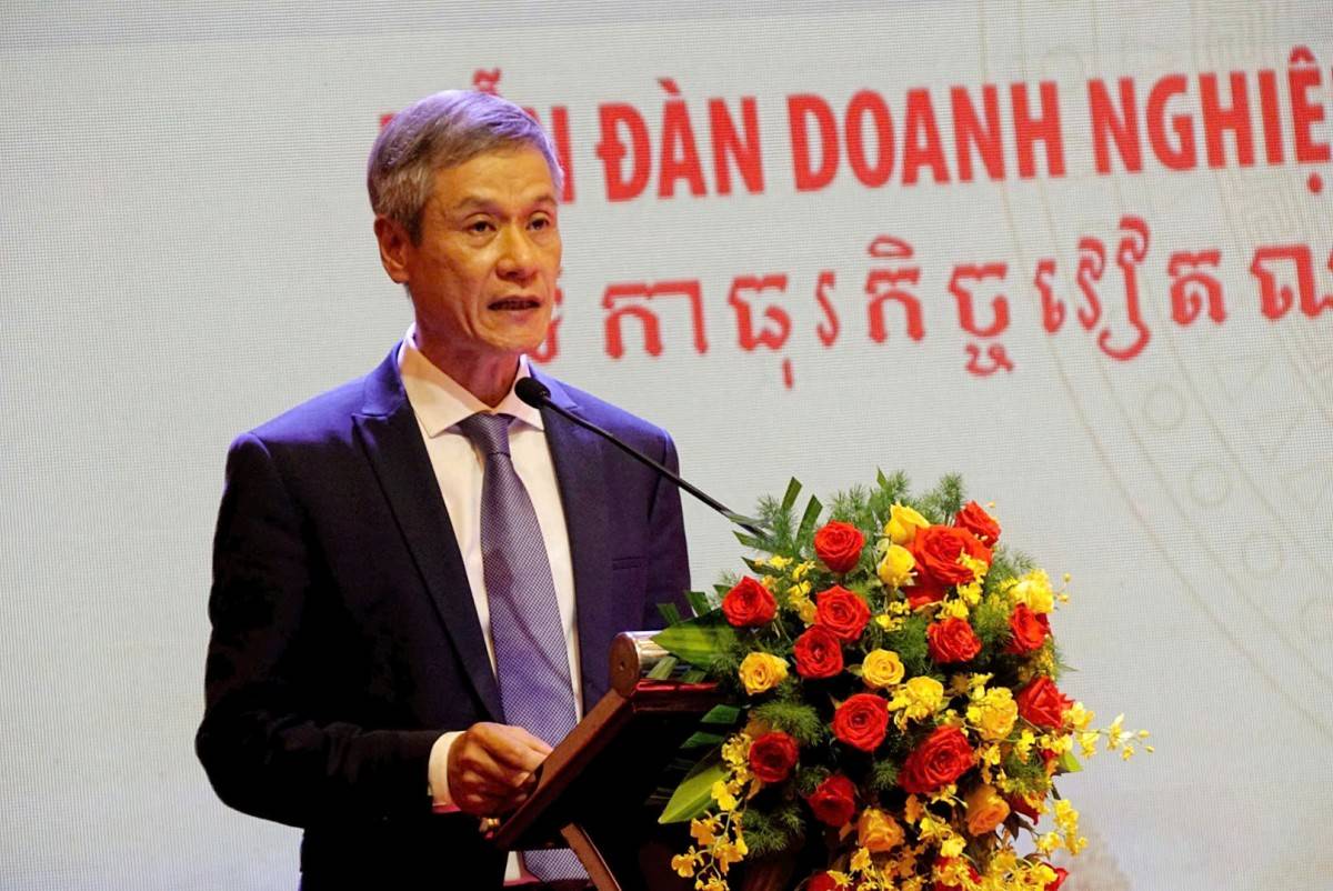 Đại sứ đặc mệnh toàn quyền Việt Nam tại Vương quốc Campuchia - ông Nguyễn Minh Vũ
