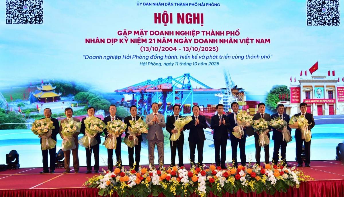 Hải Phòng: 355 doanh nghiệp dự Hội nghị gặp mặt nhân Ngày Doanh nhân Việt Nam – Khẳng định vai trò đầu tàu phát triển kinh tế vùng Bắc Bộ