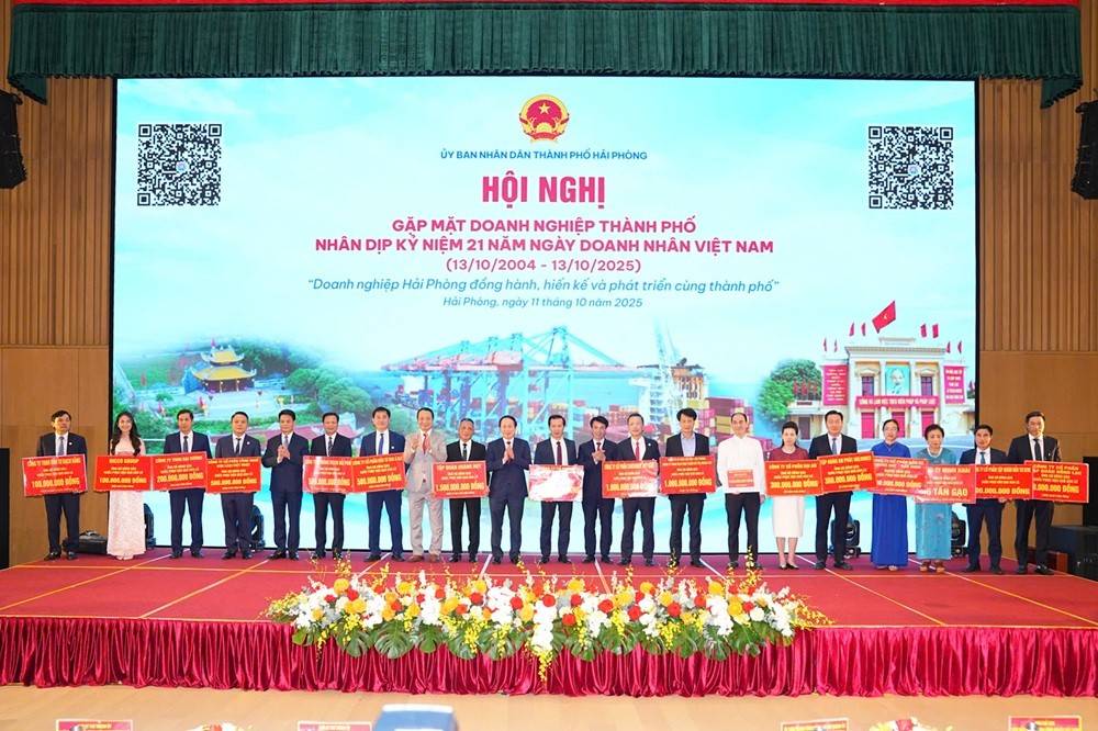 Hải Phòng: 355 doanh nghiệp dự Hội nghị gặp mặt nhân Ngày Doanh nhân Việt Nam – Khẳng định vai trò đầu tàu phát triển kinh tế vùng Bắc Bộ