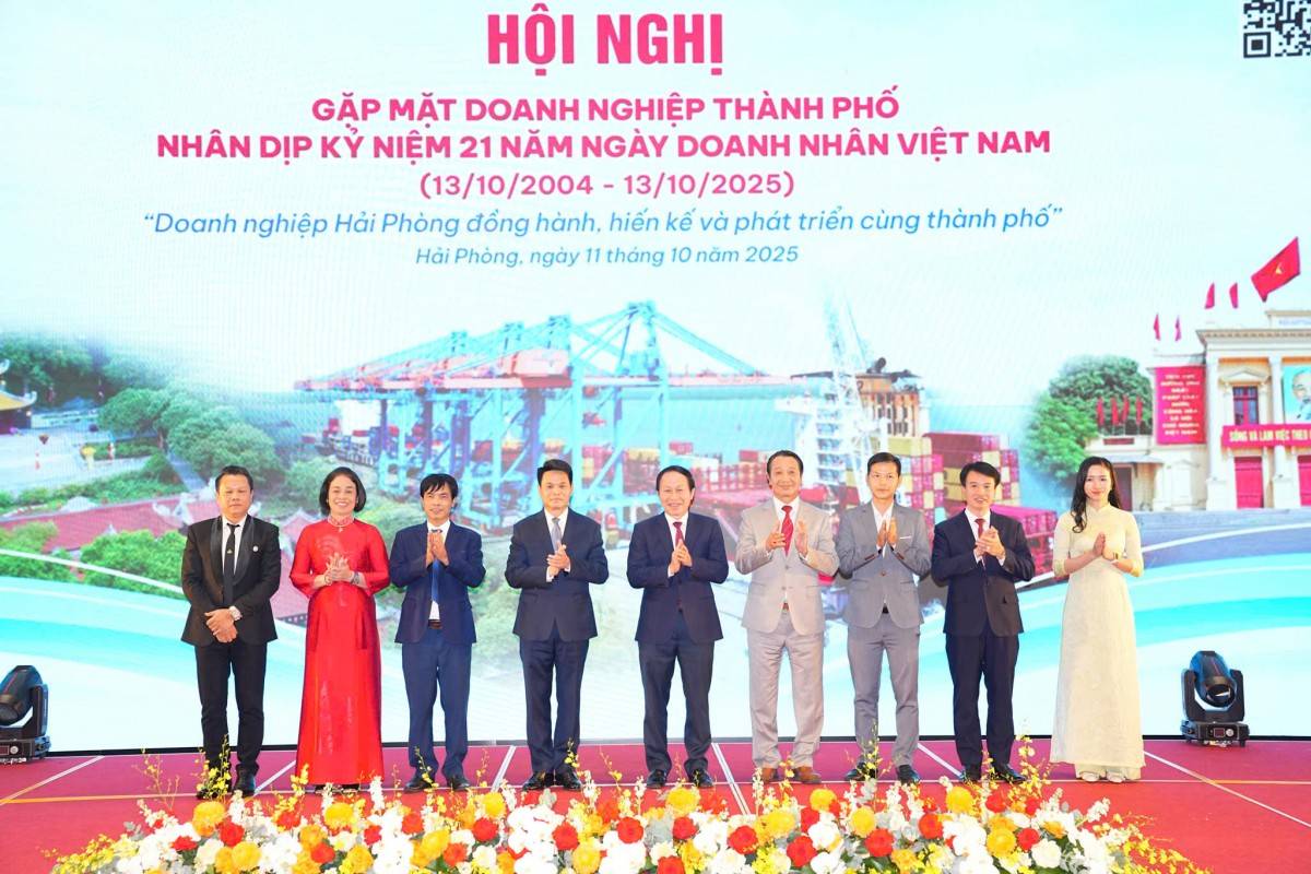Hải Phòng: 355 doanh nghiệp dự Hội nghị gặp mặt nhân Ngày Doanh nhân Việt Nam – Khẳng định vai trò đầu tàu phát triển kinh tế vùng Bắc Bộ