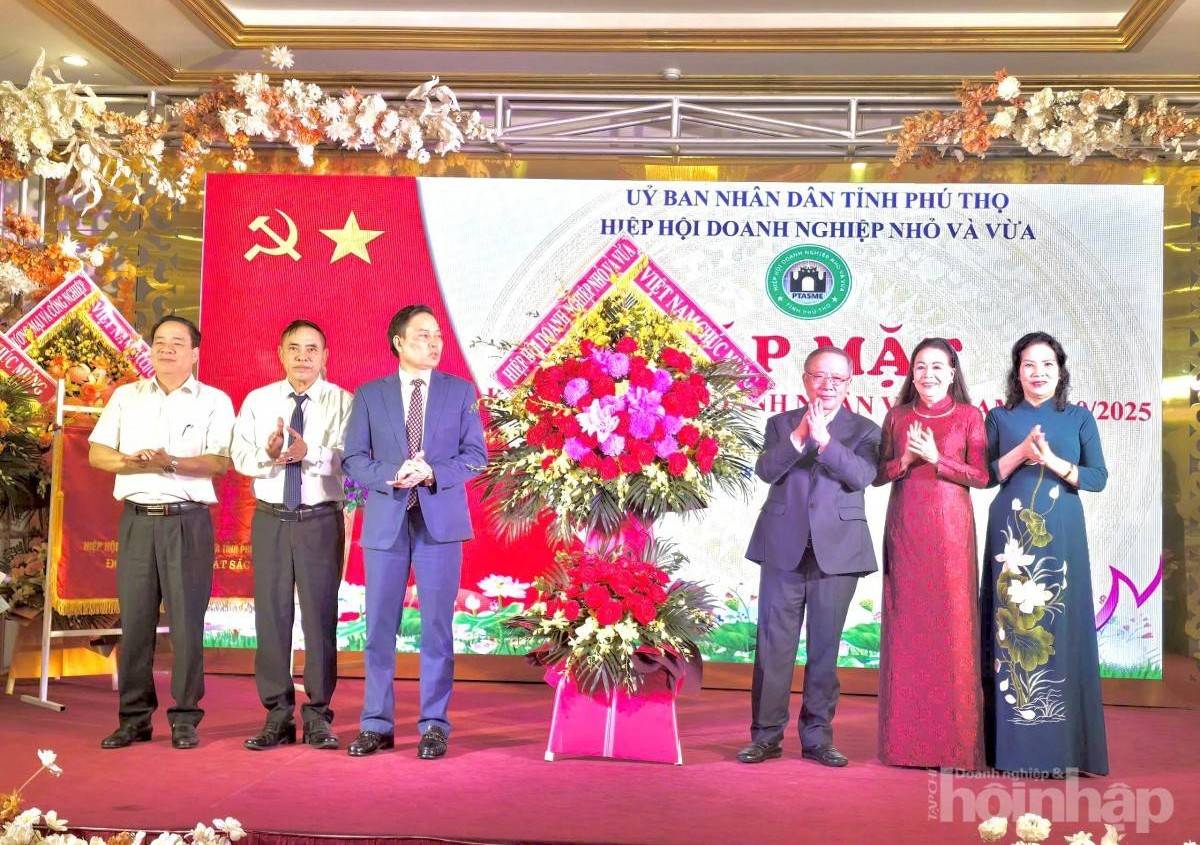 Doanh nhân Đất Tổ: Đoàn kết, đổi mới, kiến tạo