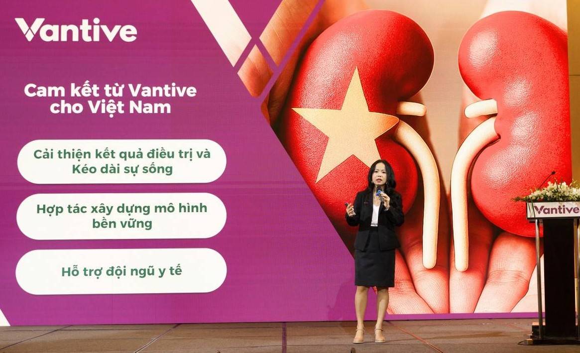 Chuyên gia Thái Lan hợp tác với bác sỹ Việt Nam trong điều trị bệnh thận
